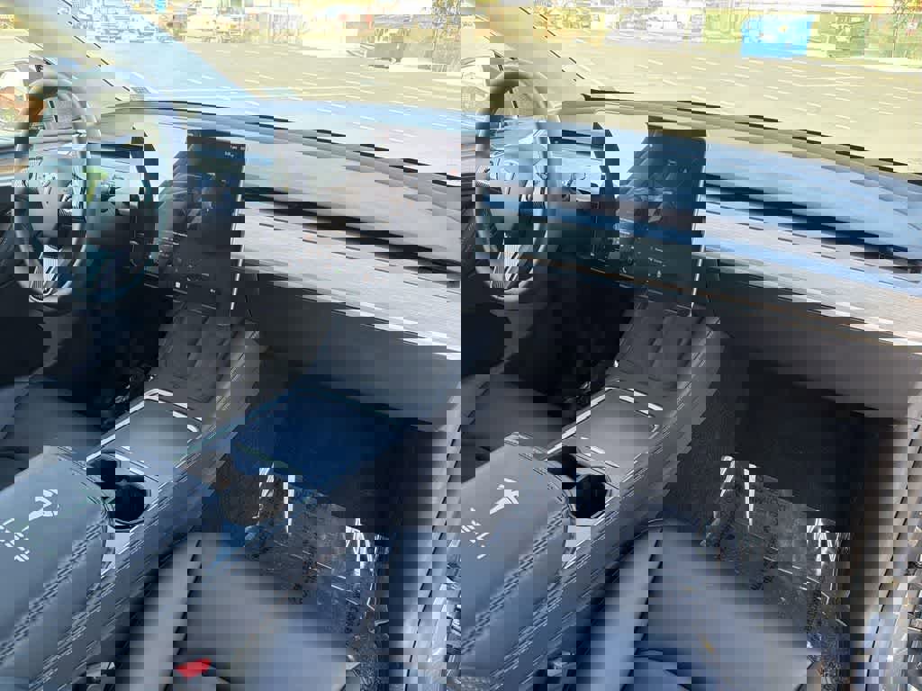 Used 2023 Tesla Model Y Performance image 42