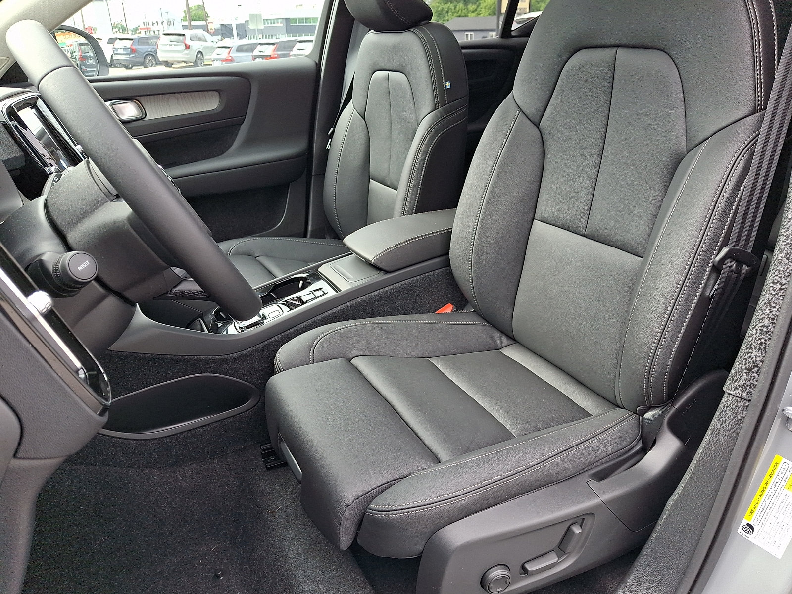 New 2026 Volvo XC40 B5 Plus w/ Protection Package Premier AWD/4WD image 8