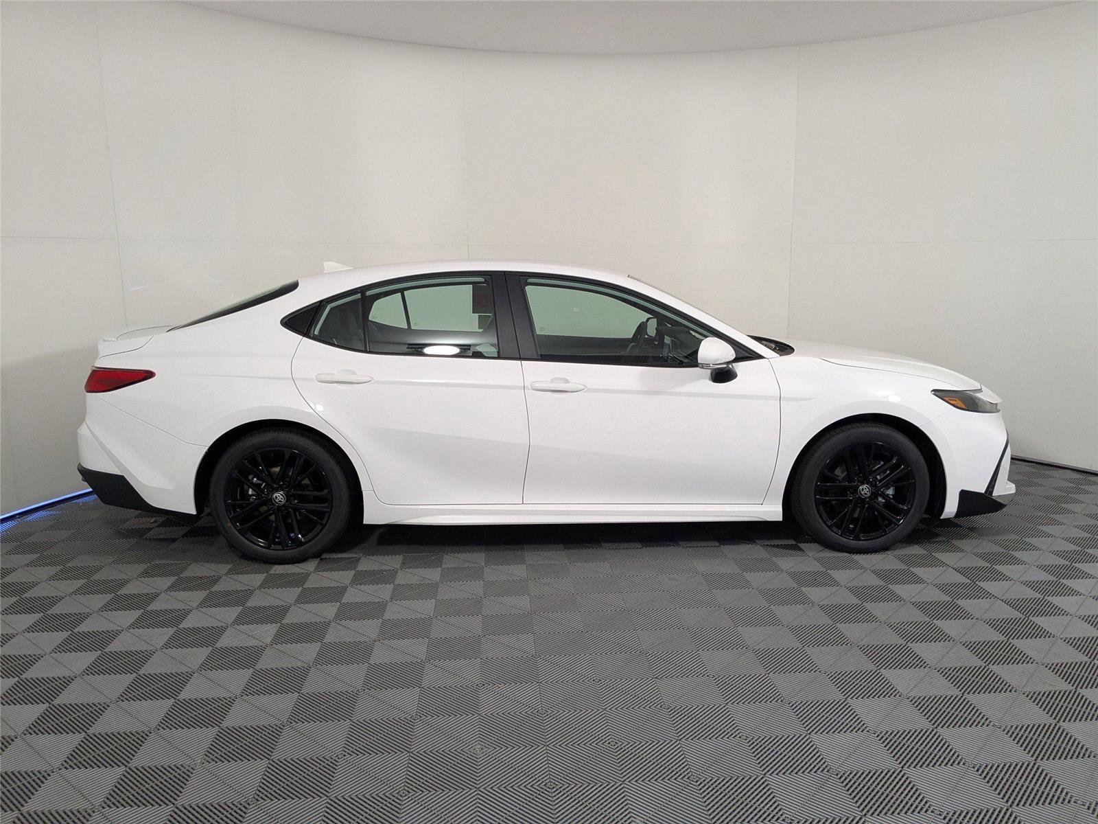 New 2026 Toyota Camry SE image 21