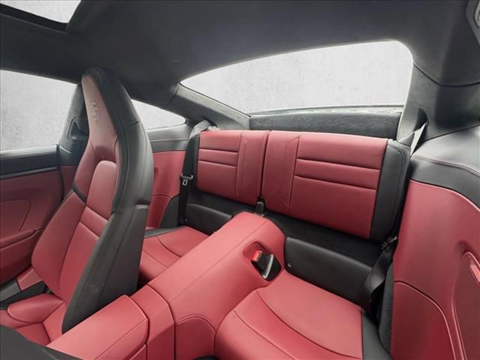 Certified 2025 Porsche 911 Carrera GTS image 19