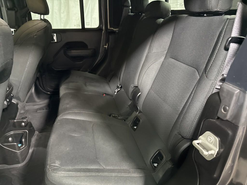 Used 2023 Jeep Gladiator Sport AWD/4WD image 18