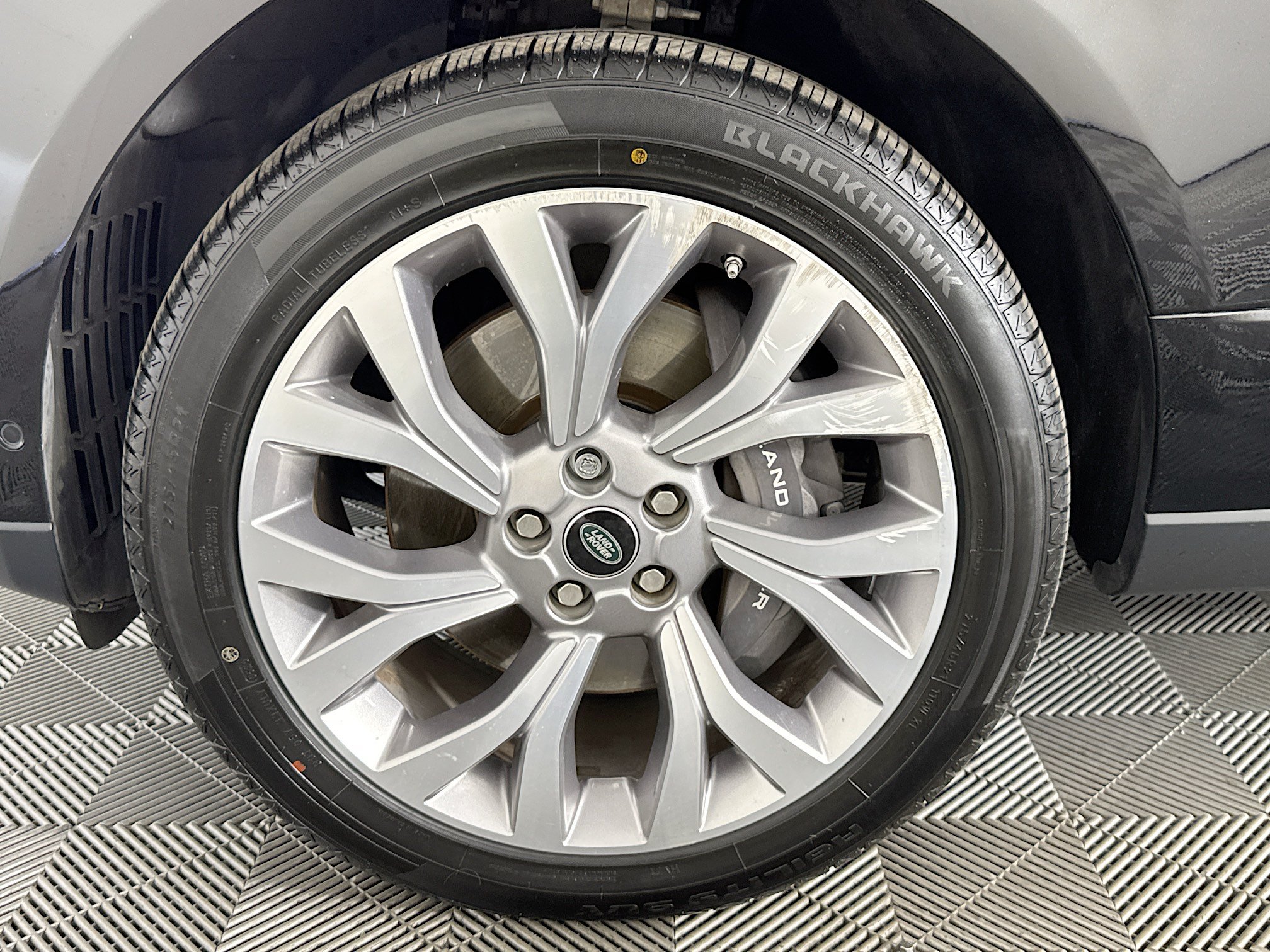 Used 2019 Land Rover Range Rover Supercharged AWD/4WD image 36