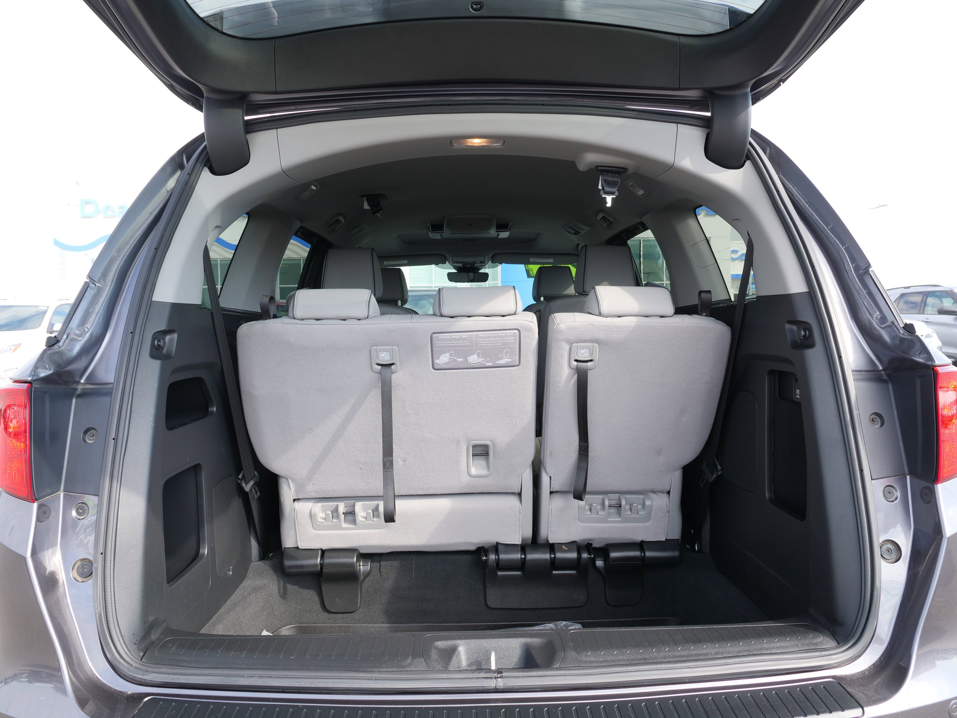 Used 2024 Honda Odyssey Elite image 14