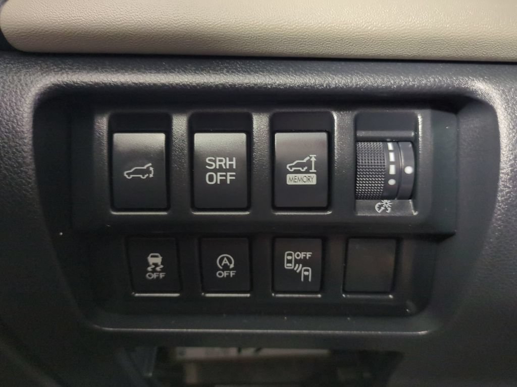 Used 2022 Subaru Forester Limited AWD/4WD image 30