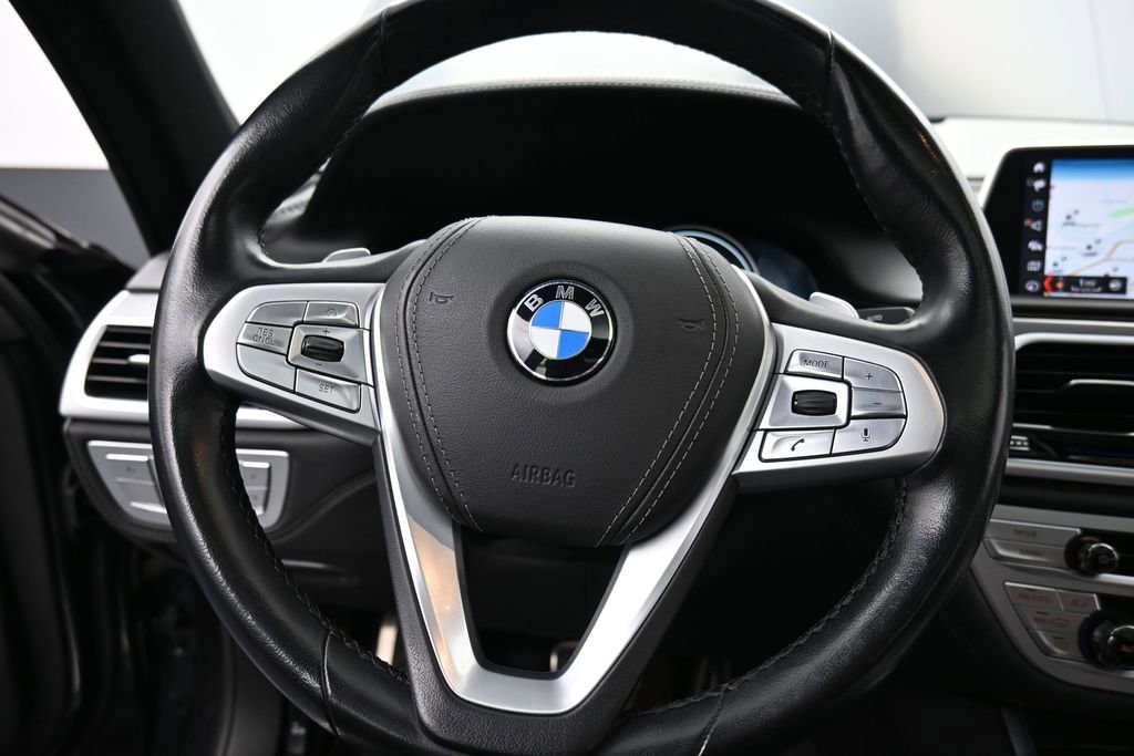 Used 2019 BMW 740i xDrive w/ Executive Package AWD/4WD image 12
