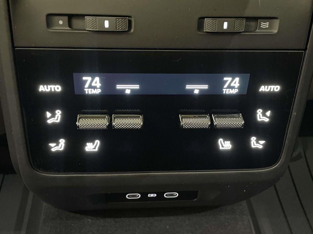 New 2026 Porsche Macan 4 Electric image 26