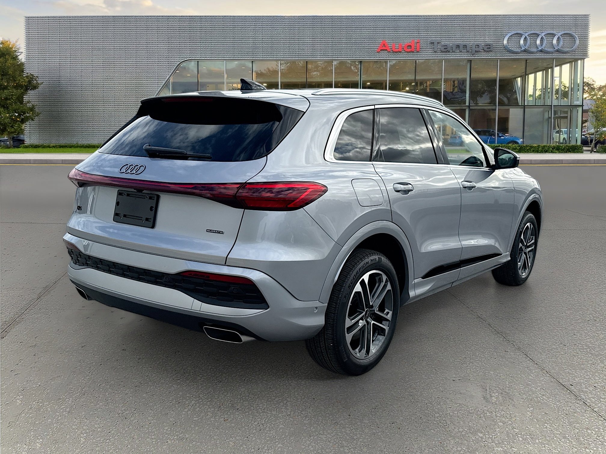 New 2025 Audi Q5 Premium Plus image 3