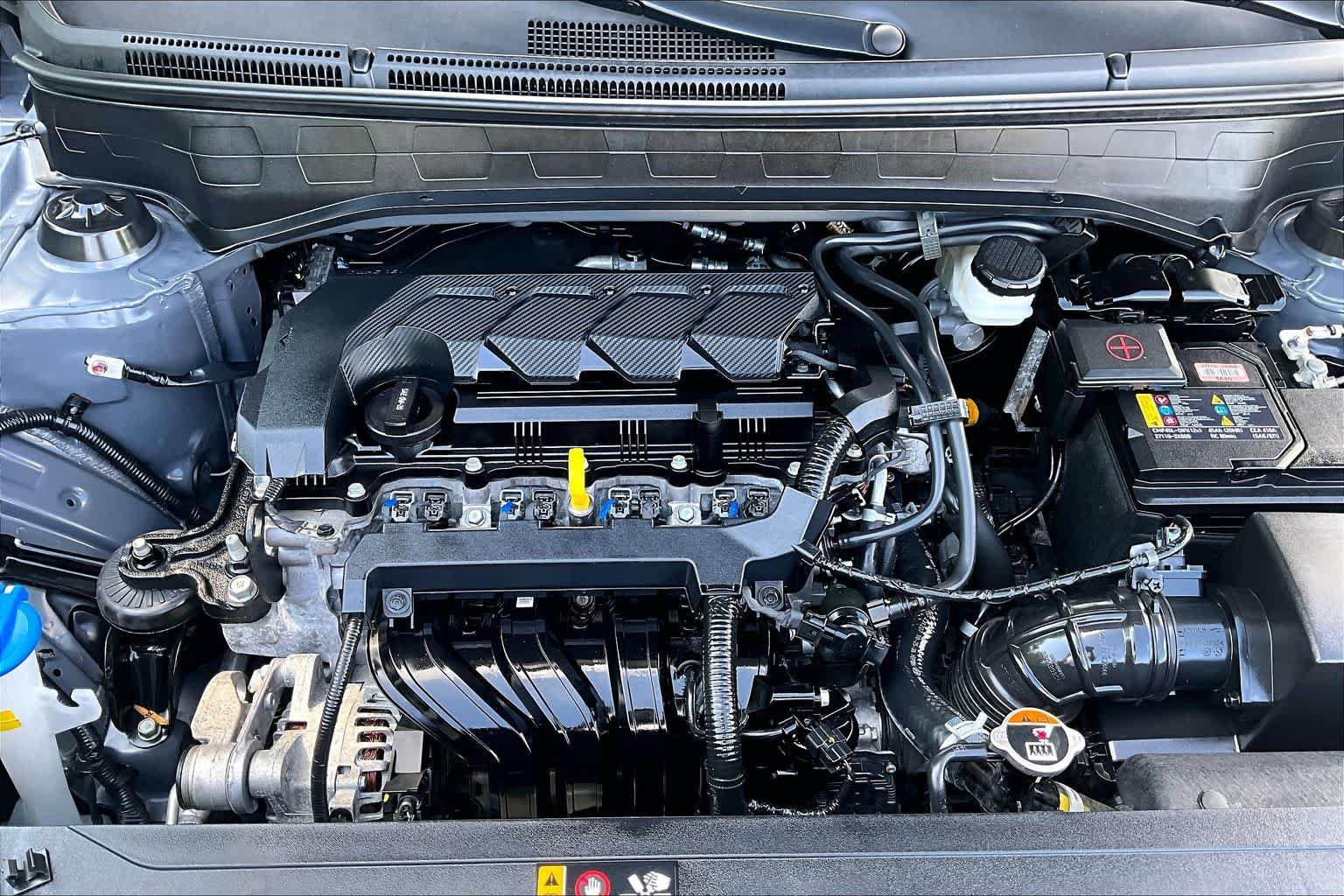 Used 2025 Hyundai Venue SEL FWD image 32