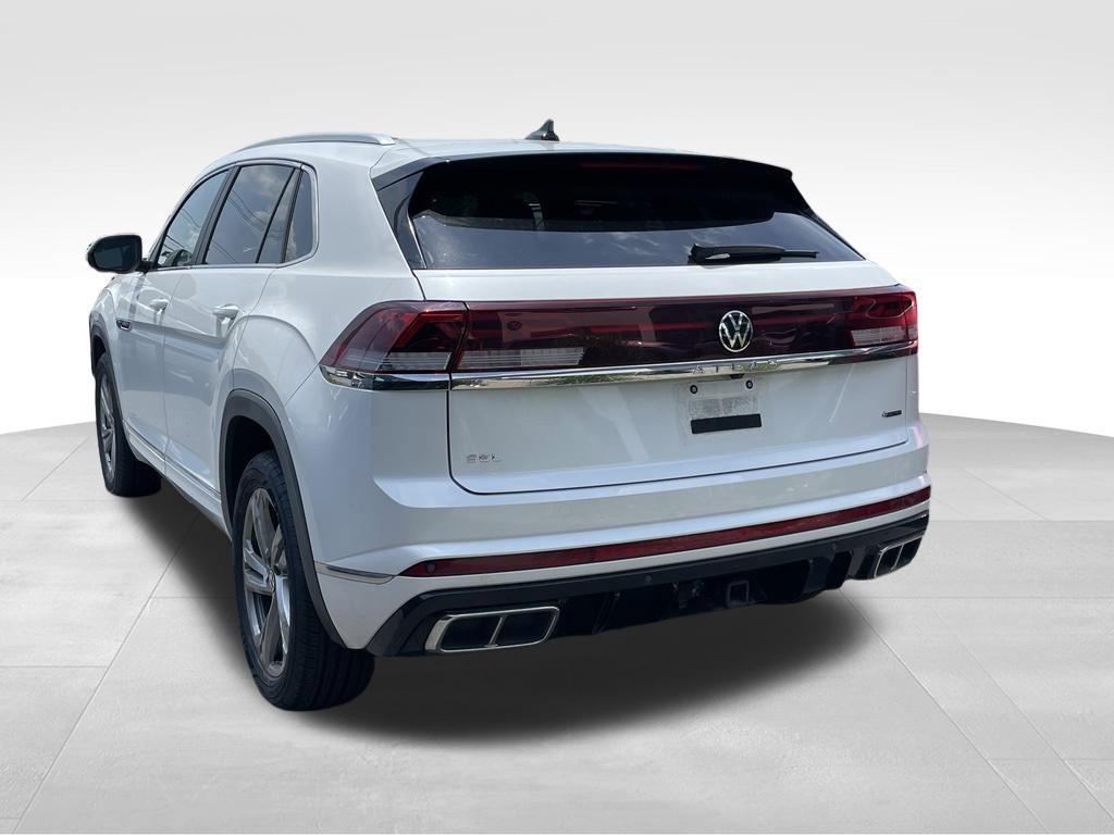 Used 2024 Volkswagen Atlas Cross Sport SEL R-Line AWD/4WD image 3