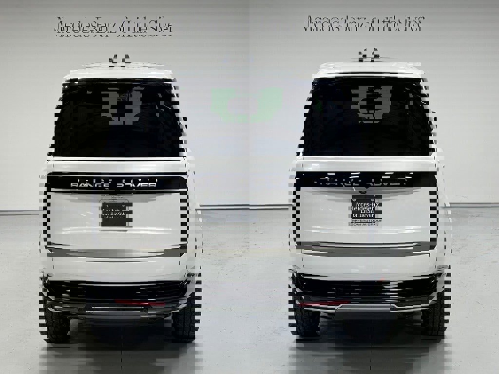 Used 2024 Land Rover Range Rover Long Wheelbase SE image 4