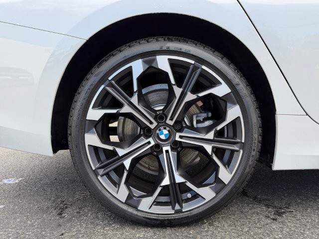 New 2026 BMW 330i xDrive Sedan w/ Premium Package AWD/4WD image 30
