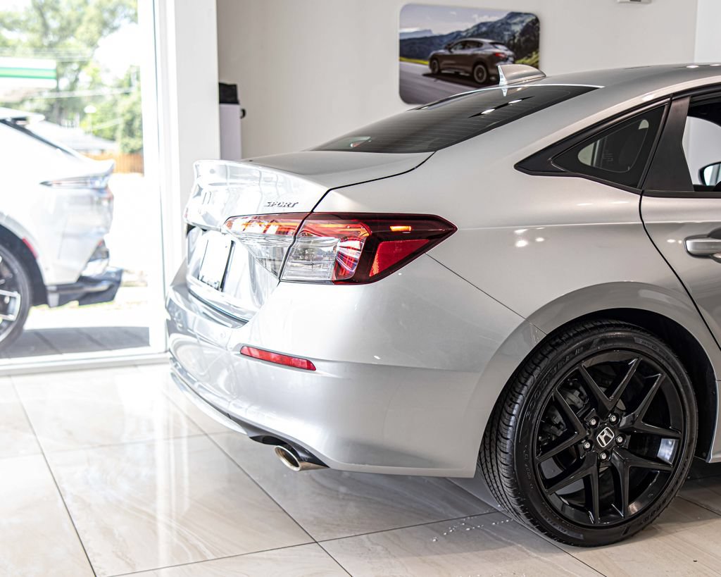 Used 2025 Honda Civic Sport image 12