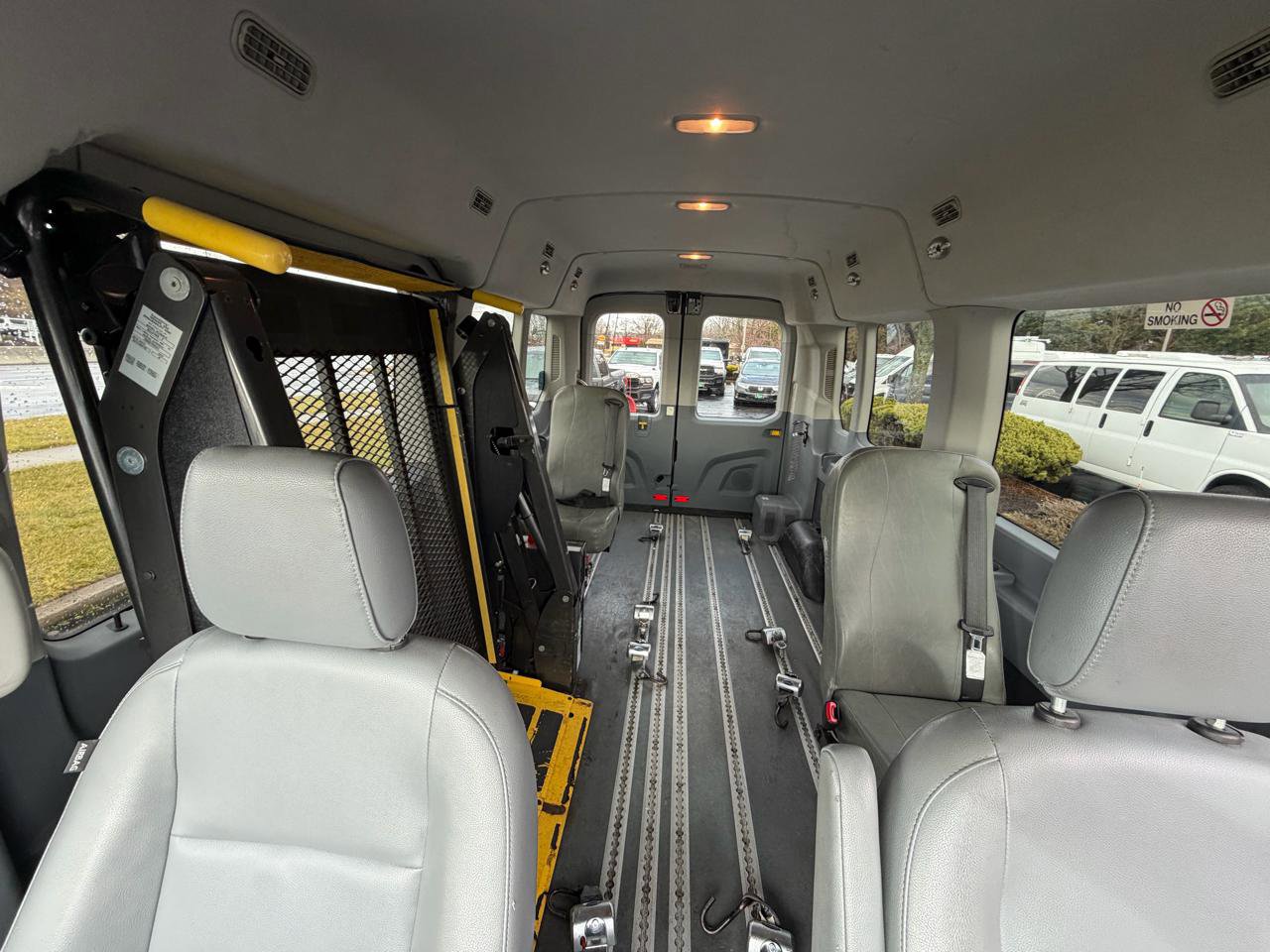 Used 2015 Ford Transit 350 XL RWD image 21