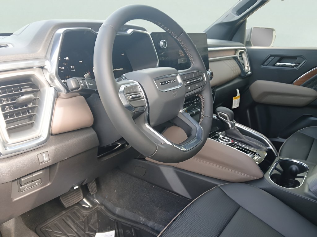 New 2026 GMC Canyon Denali AWD/4WD image 8