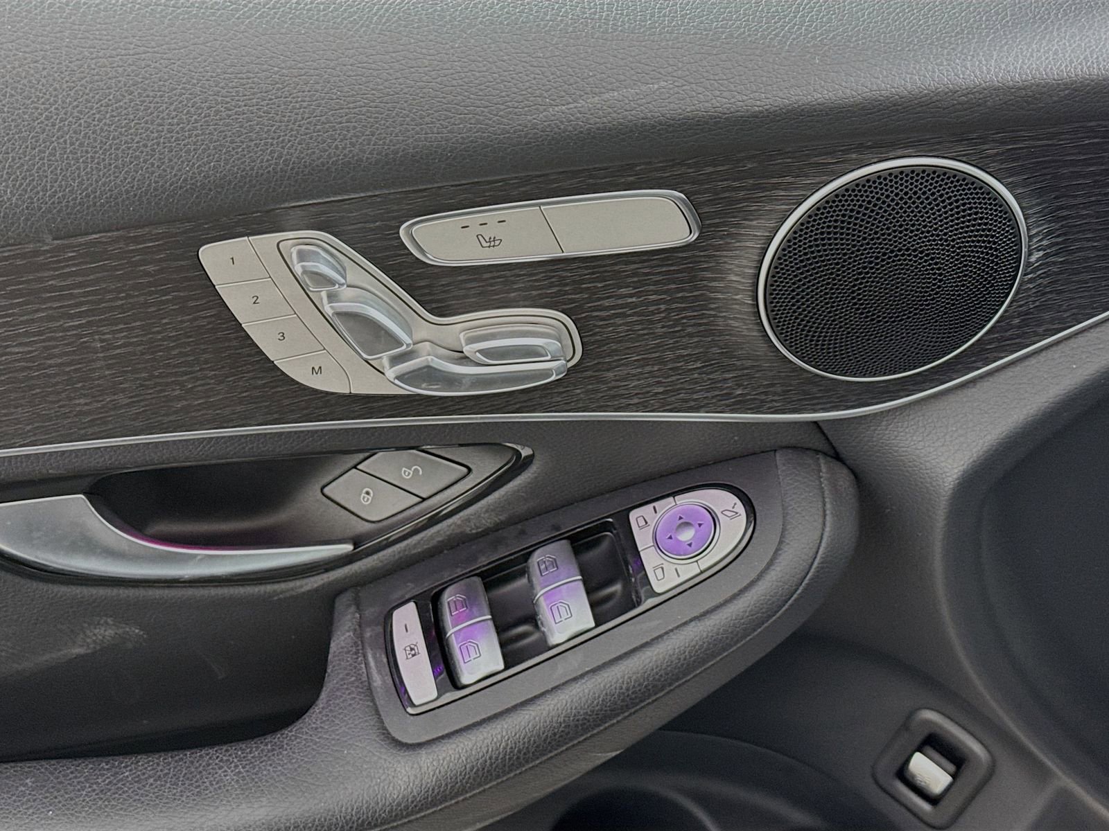 Used 2022 Mercedes-Benz GLC 300 4MATIC image 15