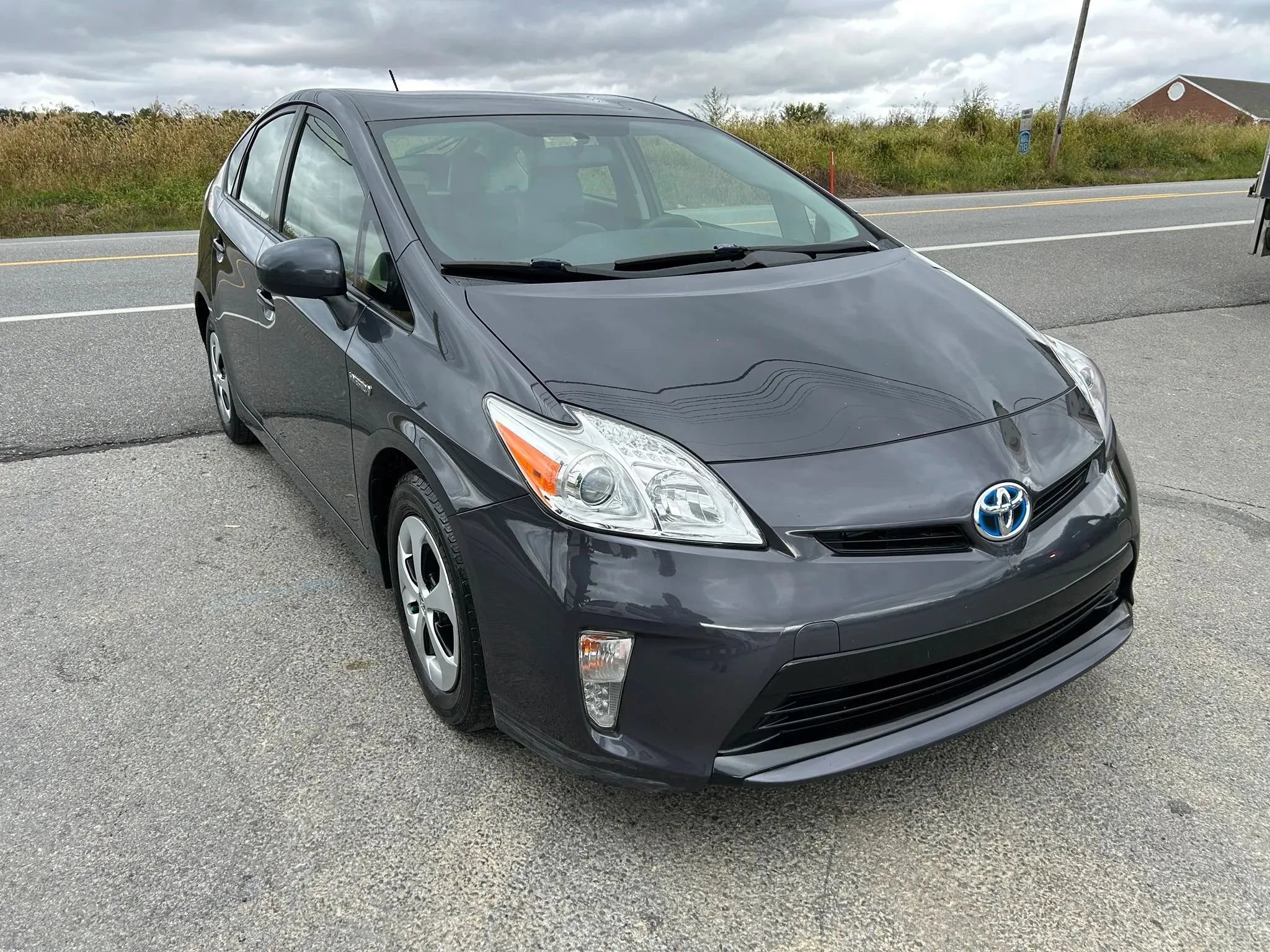 Used 2015 Toyota Prius Two FWD image 3