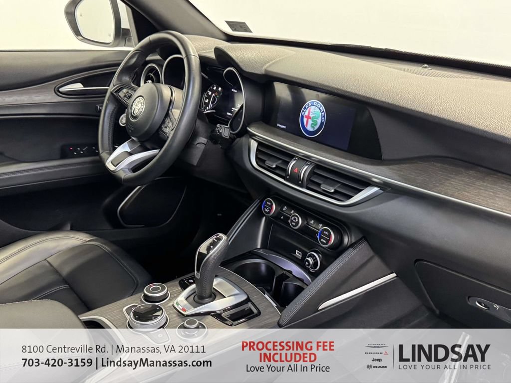 Used 2023 Alfa Romeo Stelvio Ti AWD/4WD image 11