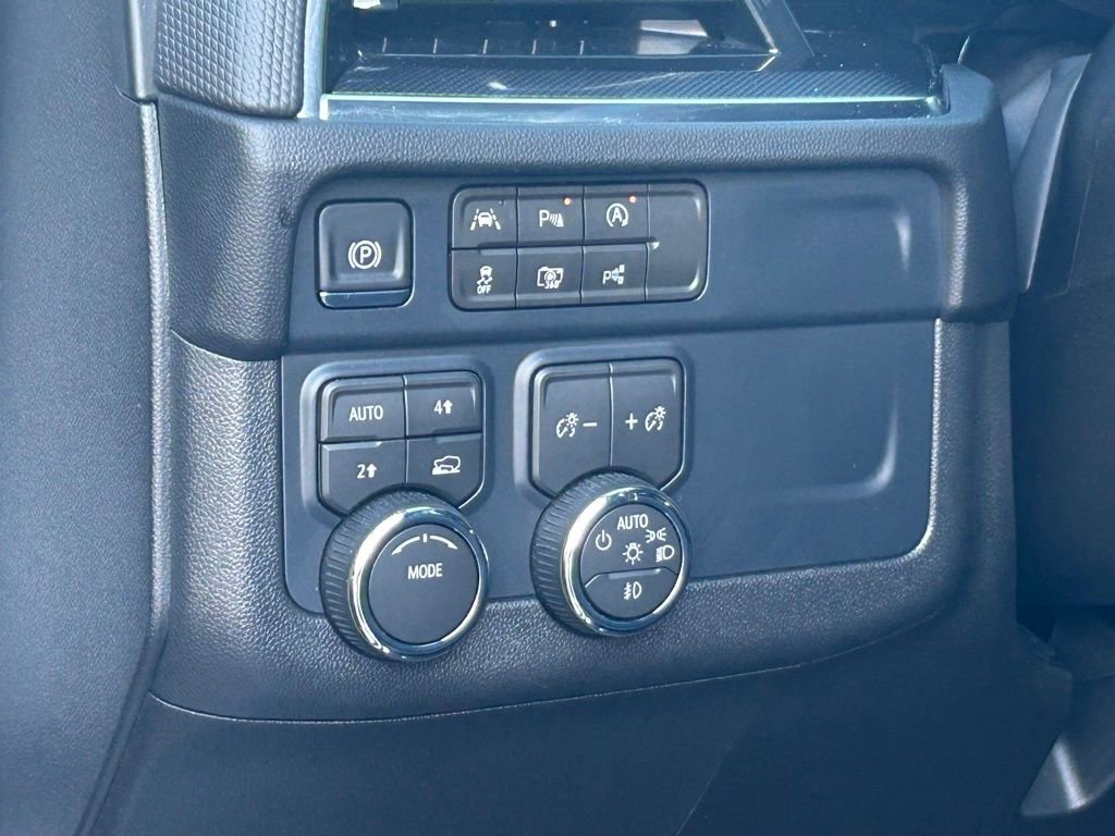 Used 2026 Chevrolet Tahoe RST w/ Comfort Package AWD/4WD image 35