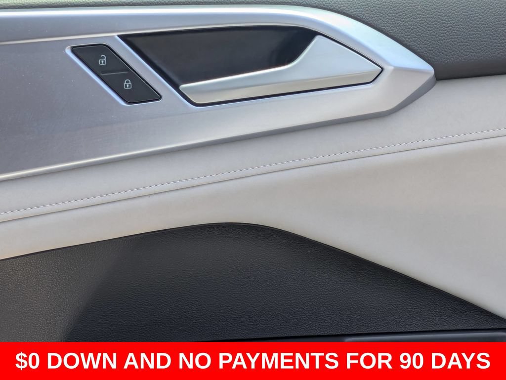 Used 2025 Volkswagen Taos SE AWD/4WD image 33