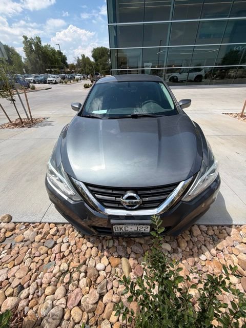 Used 2016 Nissan Altima 2.5 S w/ Power Driver Seat Package FWD image 2