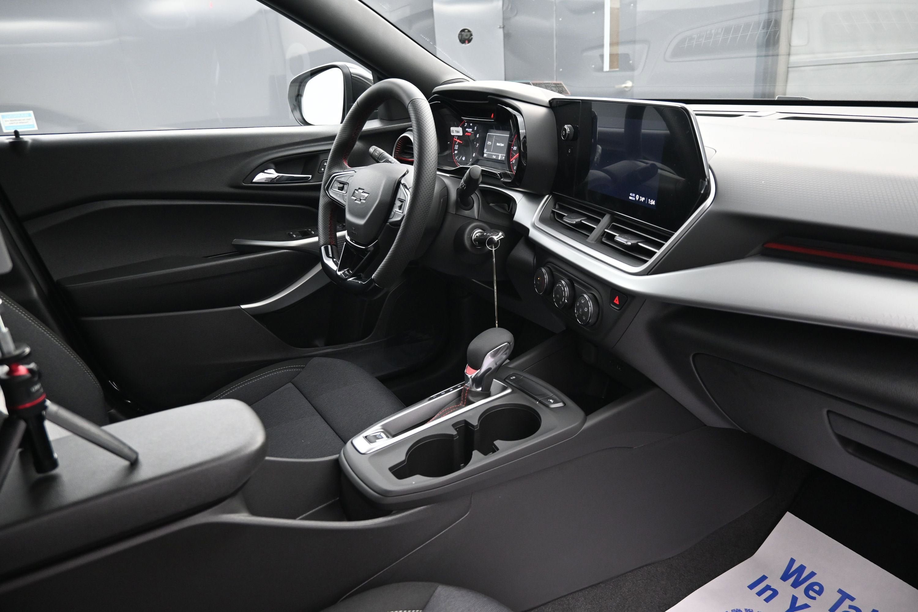 New 2026 Chevrolet Trax RS w/ Sunroof Package FWD image 25