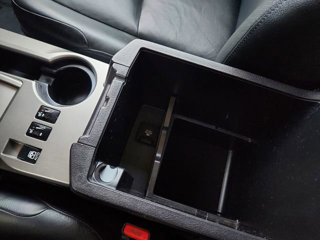 Used 2013 Toyota 4Runner Limited image 46