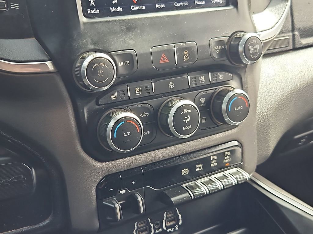 Used 2020 RAM 2500 Laramie w/ Night Edition image 25