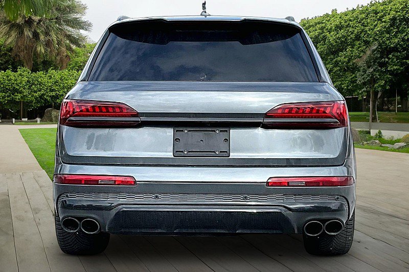Used 2020 Audi SQ7 Prestige AWD/4WD image 3
