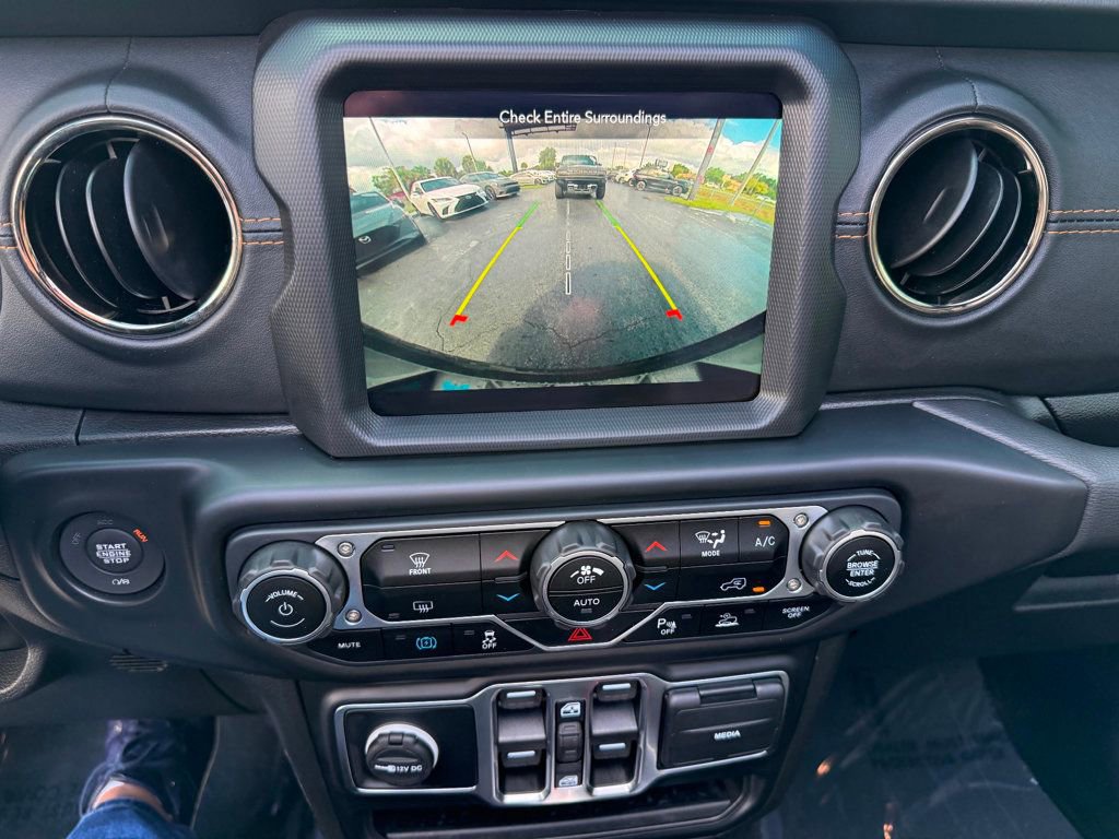 Used 2022 Jeep Wrangler Unlimited Sahara image 19