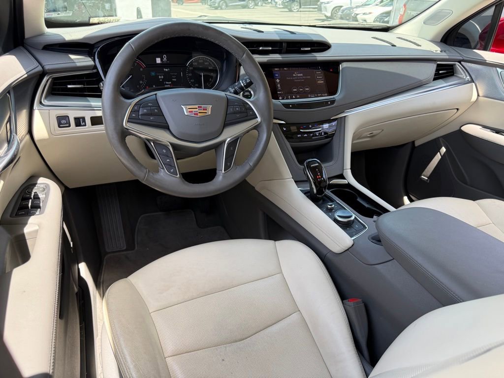 Used 2022 Cadillac XT5 Premium Luxury FWD image 9