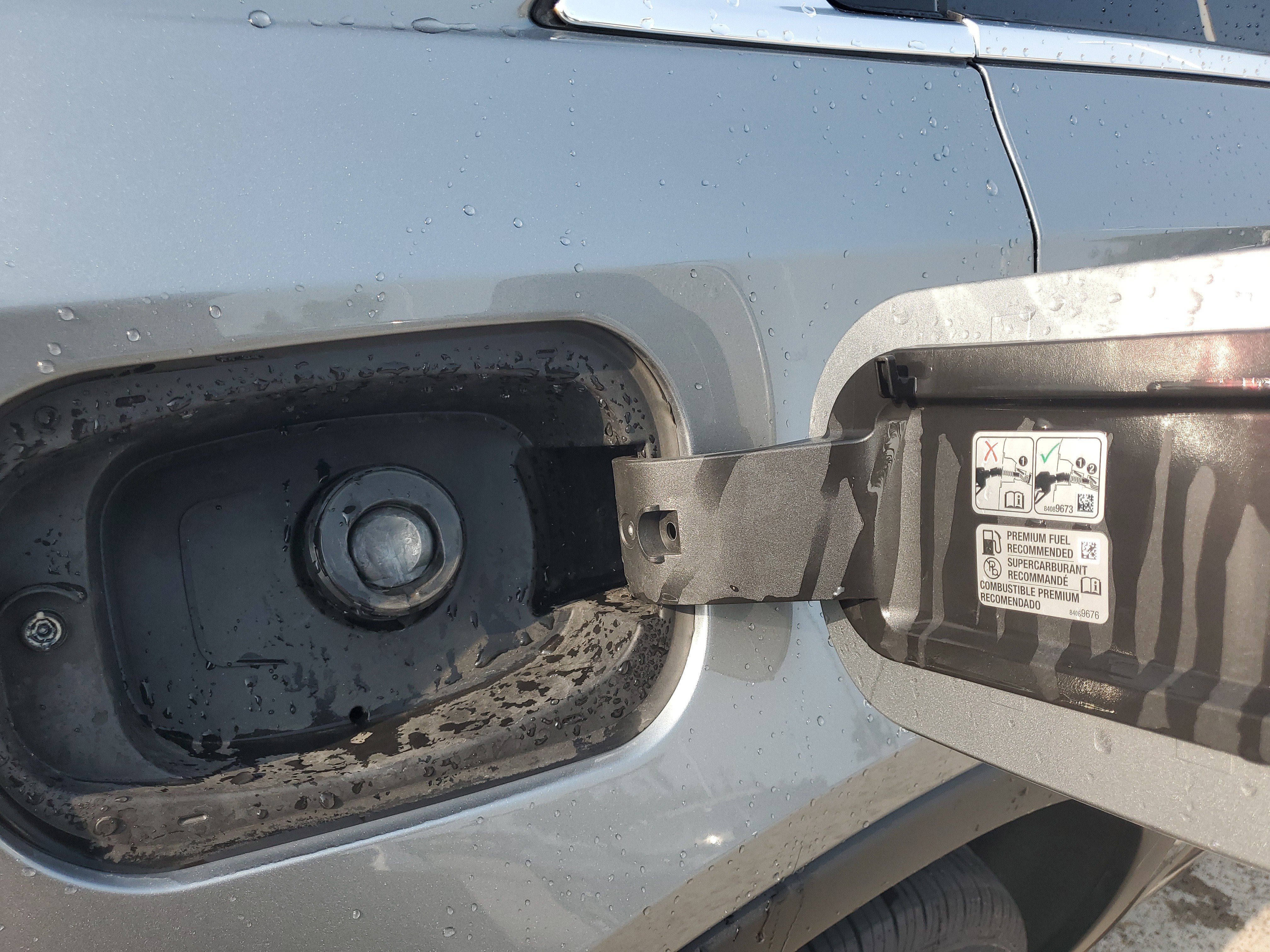 Used 2024 Cadillac XT4 Premium Luxury image 14