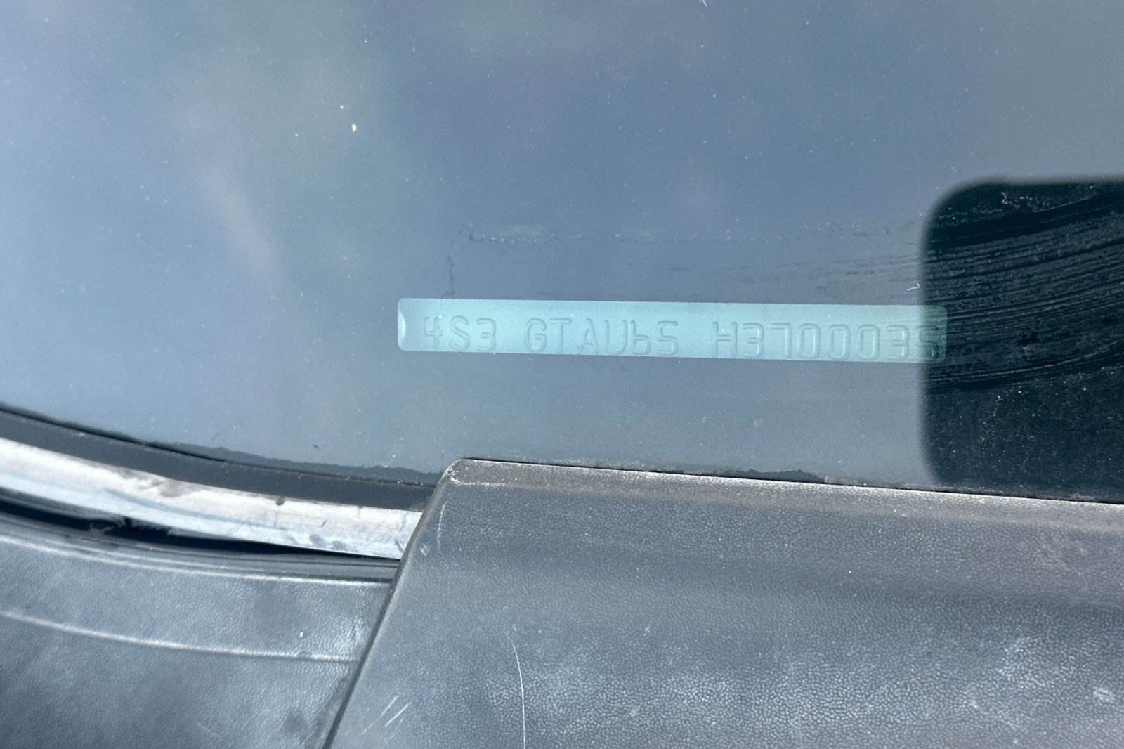 Used 2017 Subaru Impreza 2.0i Limited image 9