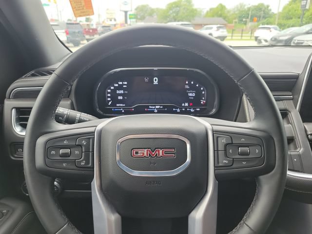 Used 2024 GMC Yukon XL SLT w/ SLT Luxury Package AWD/4WD image 24