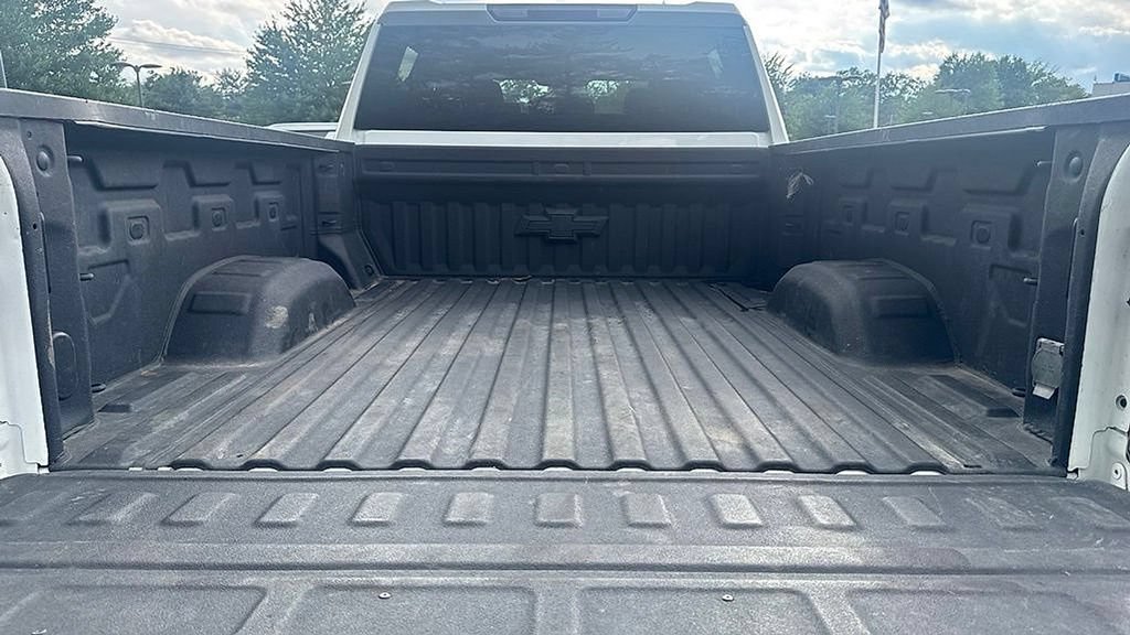 Used 2021 Chevrolet Silverado 2500 Custom w/ Custom Value Package AWD/4WD image 6