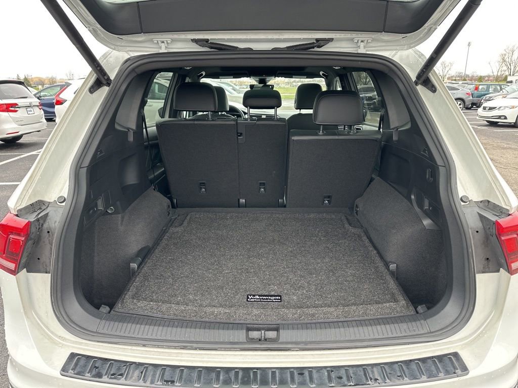 Used 2022 Volkswagen Tiguan SE R-Line image 12