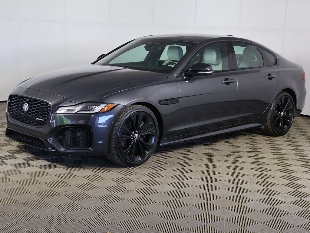 Used 2024 Jaguar XF R-Dynamic SE AWD/4WD image 10