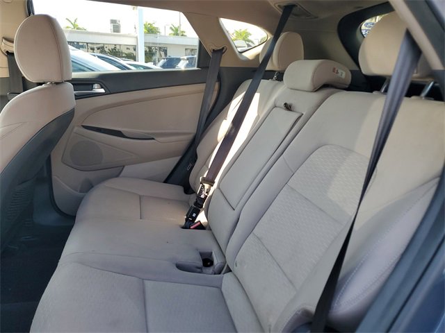 Used 2020 Hyundai Tucson SE w/ Cargo Package image 16