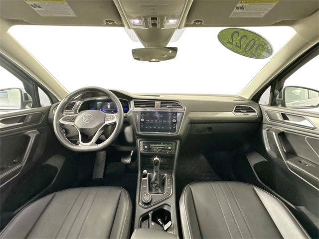 Used 2022 Volkswagen Tiguan SE image 32