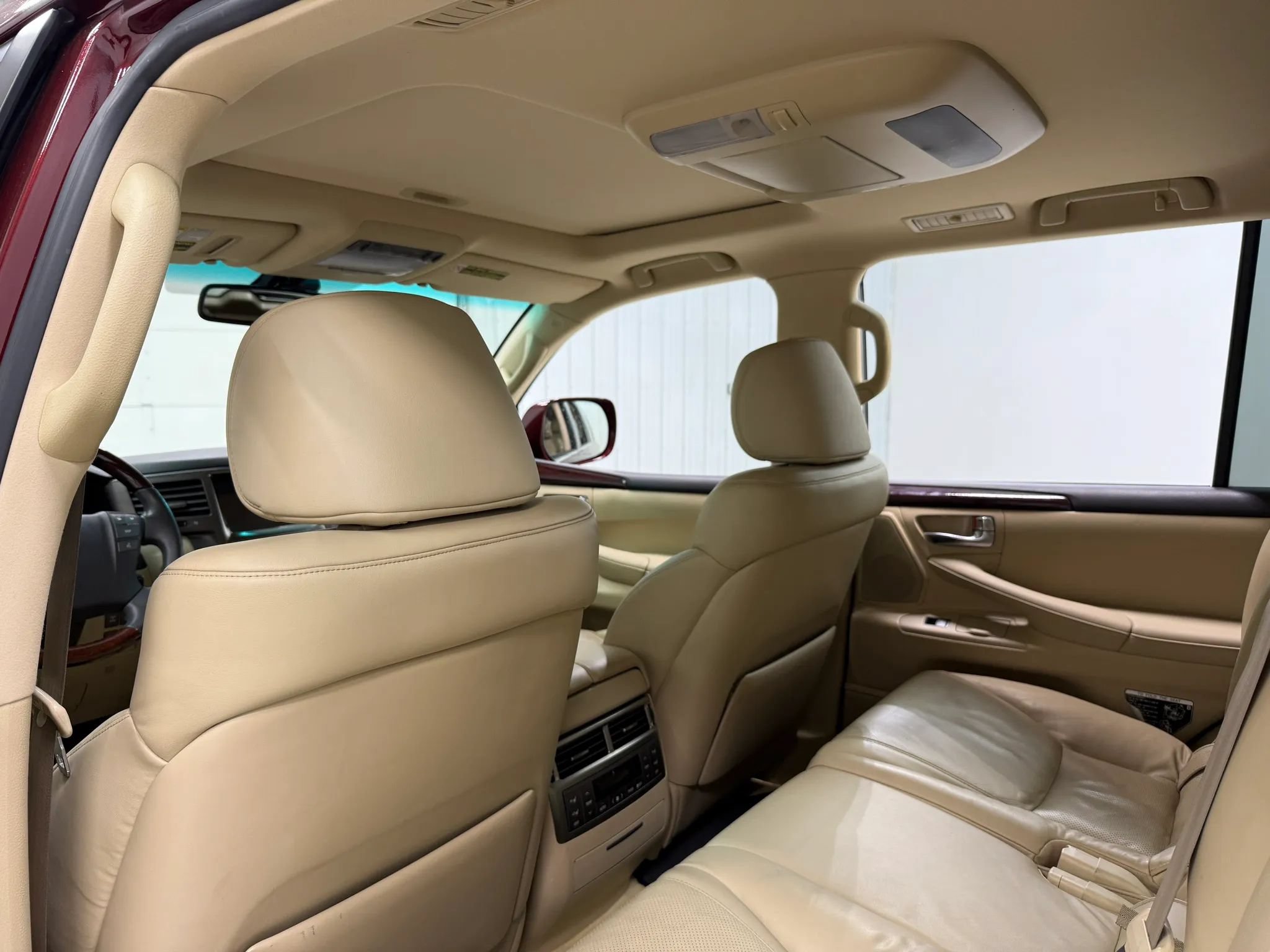 Used 2010 Lexus LX 570 4WD image 16