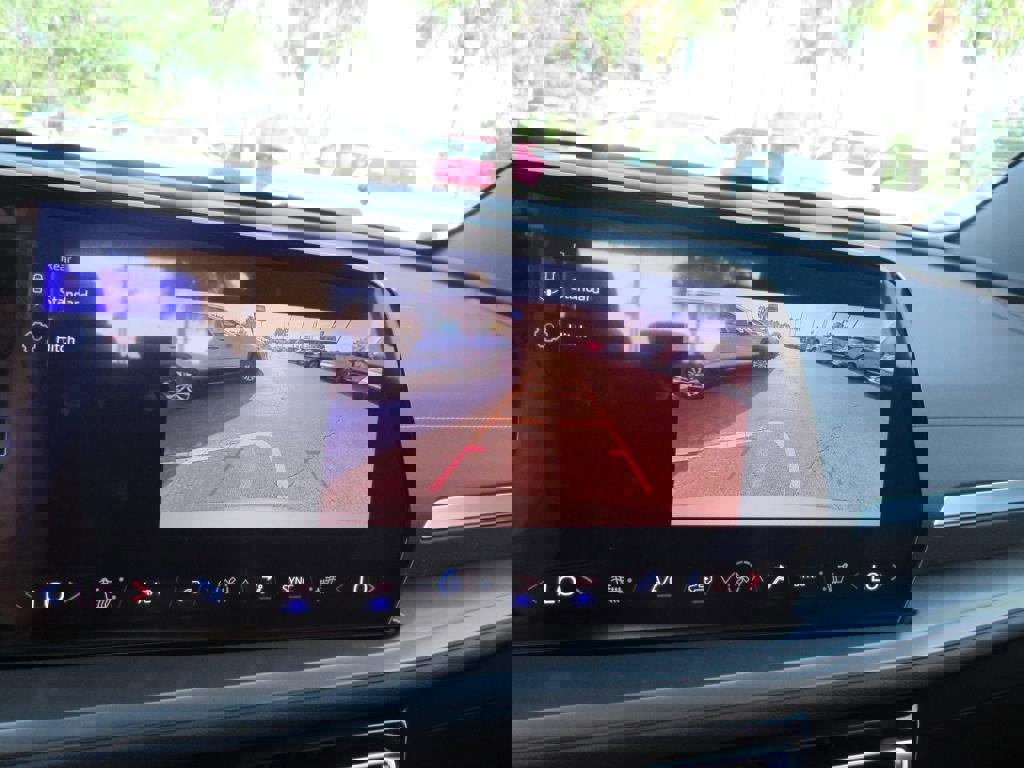 New 2025 Chevrolet Traverse LT image 21