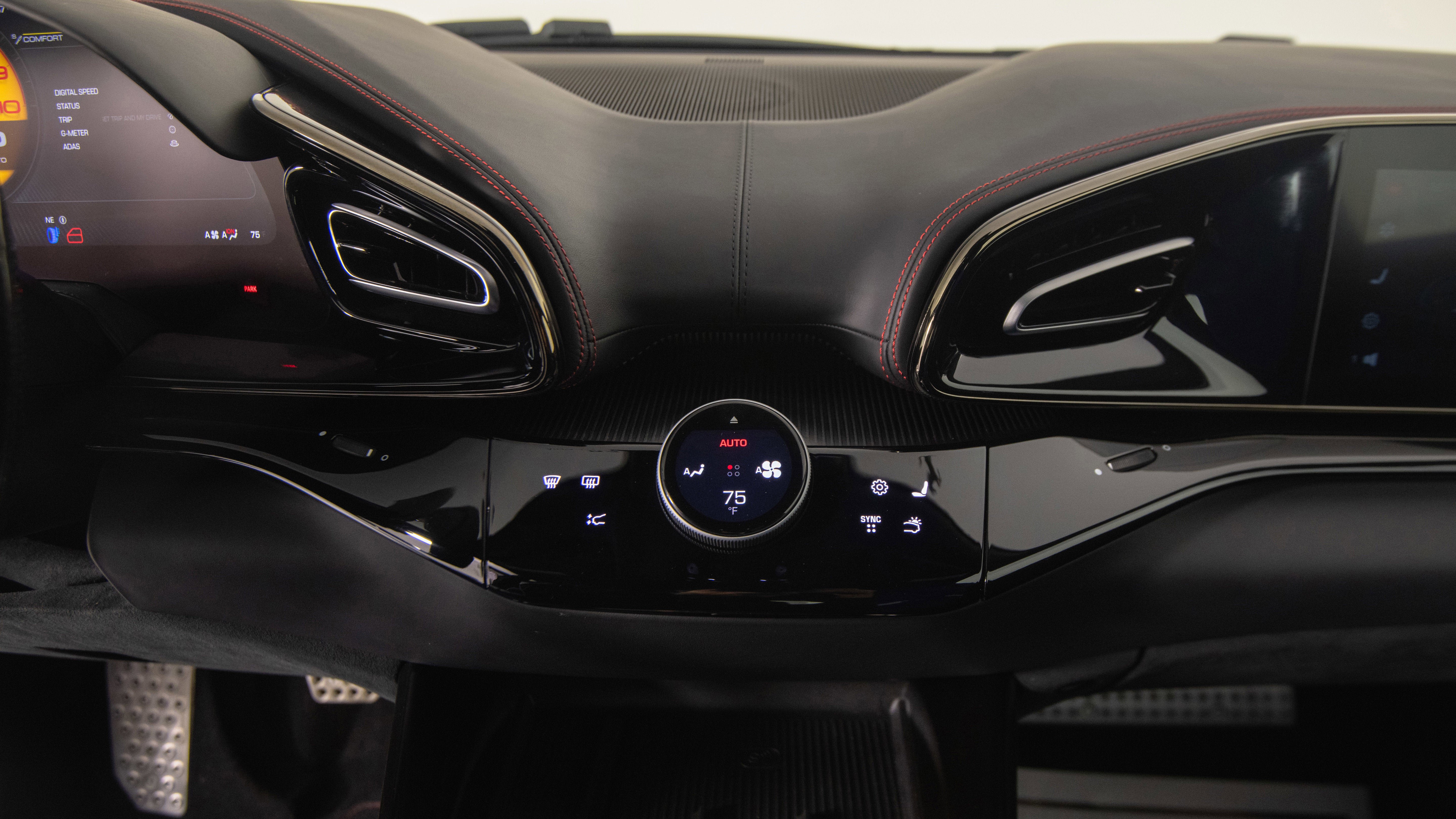 Certified 2025 Ferrari Purosangue AWD/4WD image 43