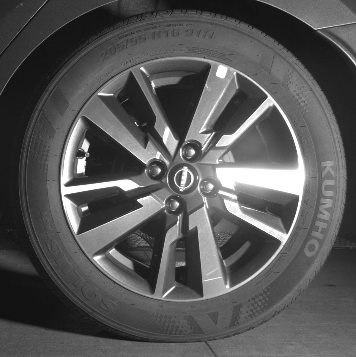 Used 2025 Nissan Versa SV image 14