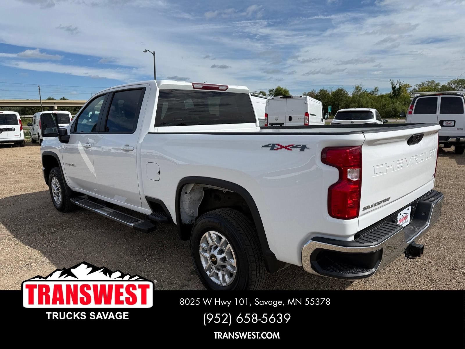 Used 2025 Chevrolet Silverado 2500 LT w/ Convenience Package AWD/4WD image 3