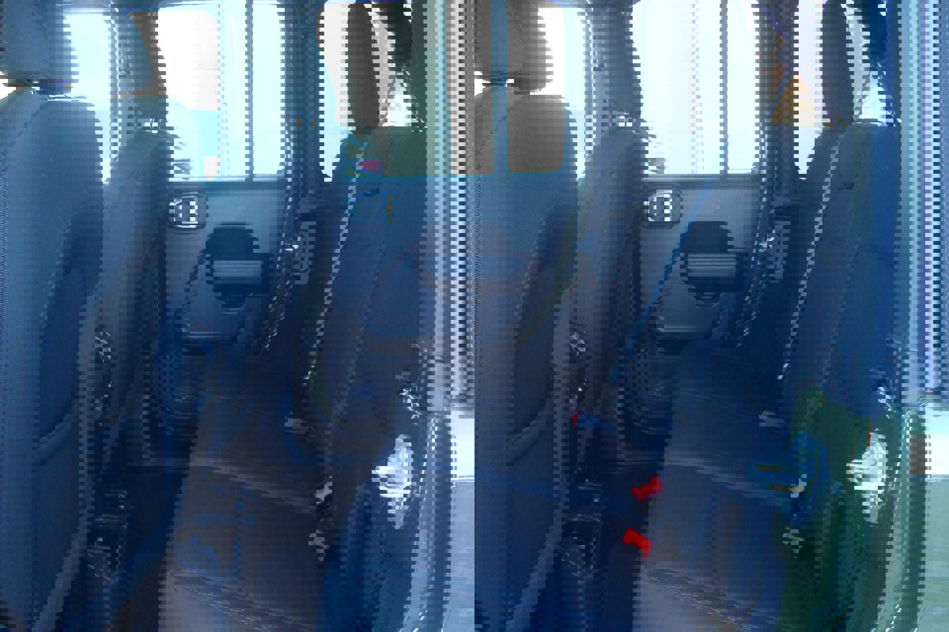 Used 2023 Jeep Wrangler Unlimited Sport image 13