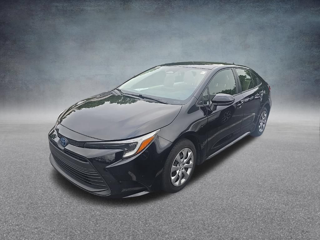 Used 2023 Toyota Corolla LE FWD image 4