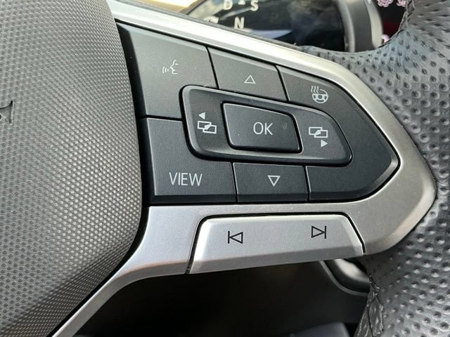 Certified 2025 Volkswagen Tiguan SEL R-Line AWD/4WD image 31