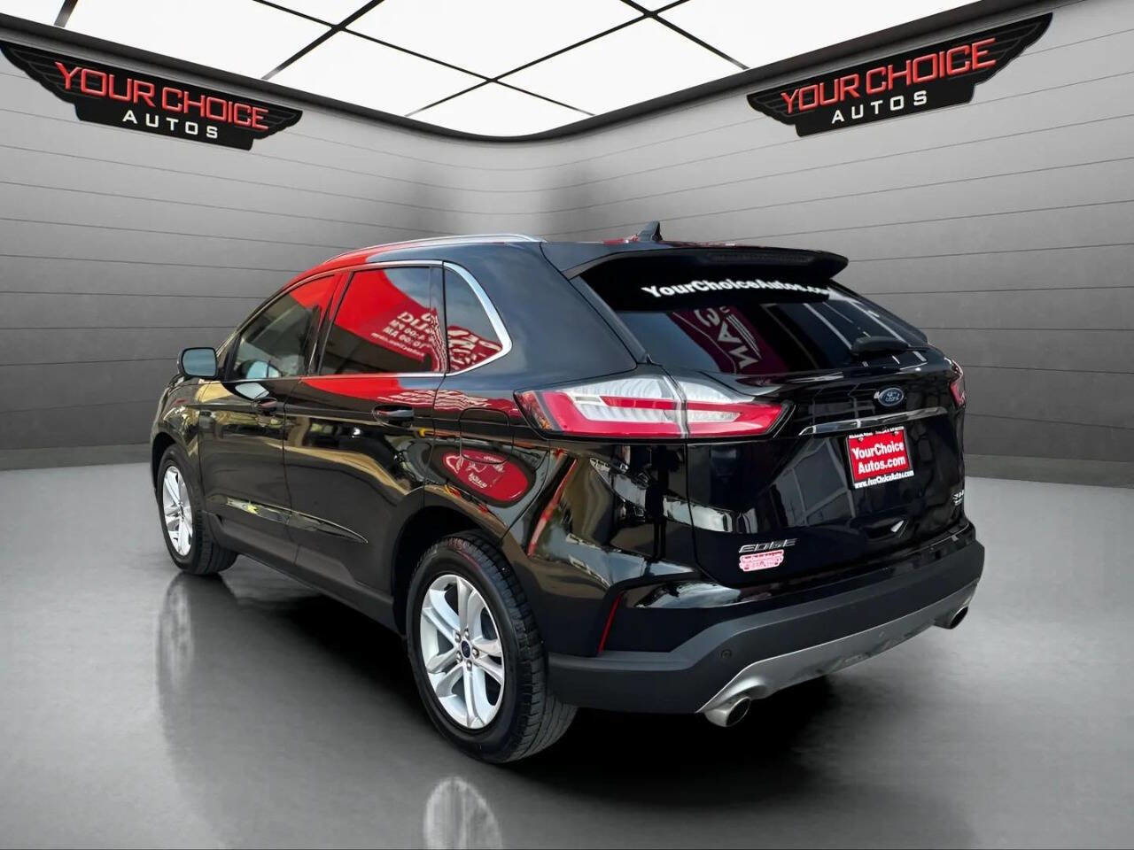 Used 2019 Ford Edge SEL AWD/4WD image 3