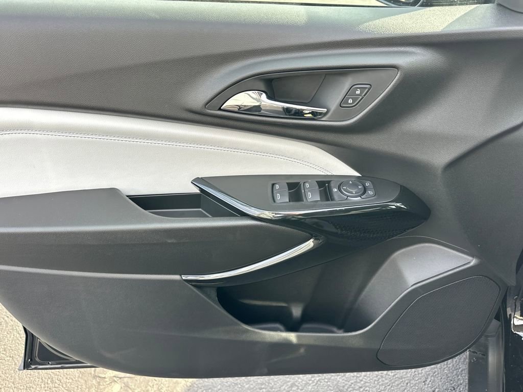 New 2026 Chevrolet Trax LT w/ Driver Confidence Package FWD image 13