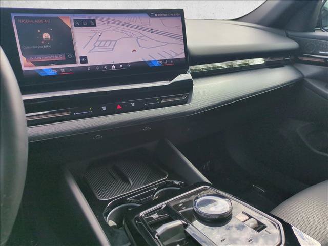 Used 2025 BMW 530i w/ M Sport Package RWD image 15