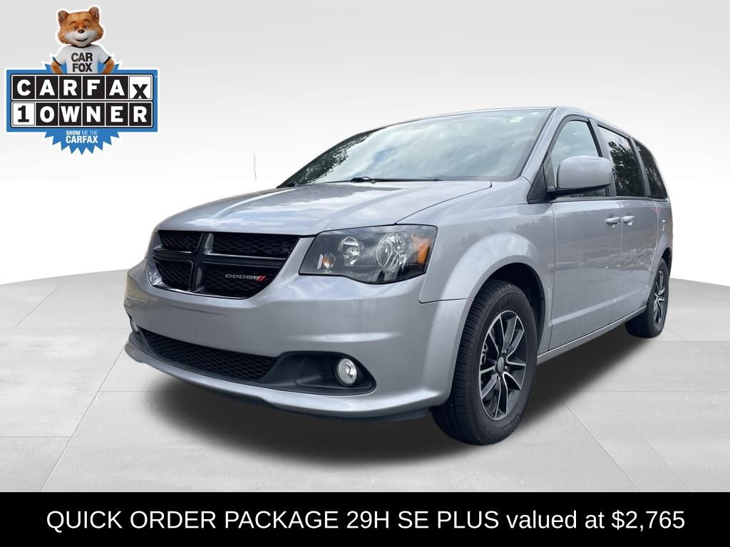 Used 2018 Dodge Grand Caravan SE image 1